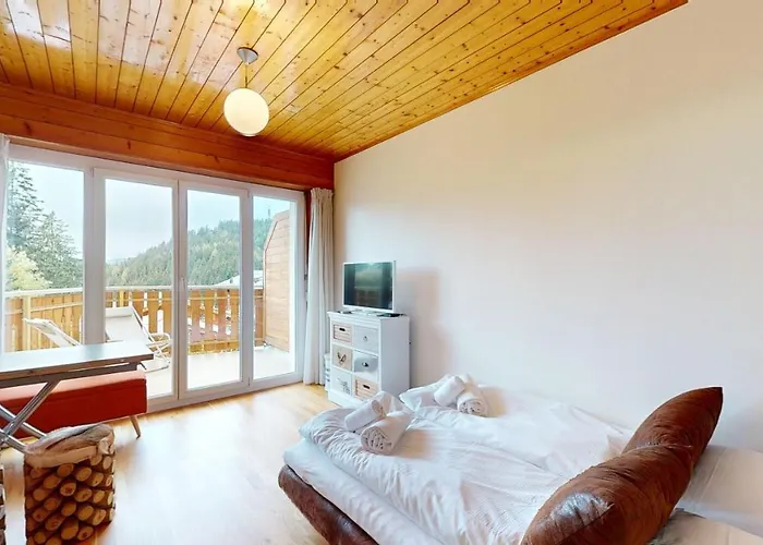 Calm With Balcony In 公寓 *