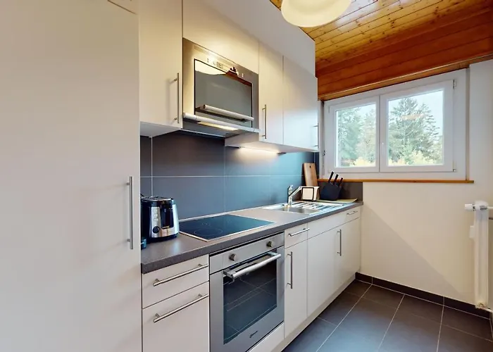 公寓 Calm With Balcony In *