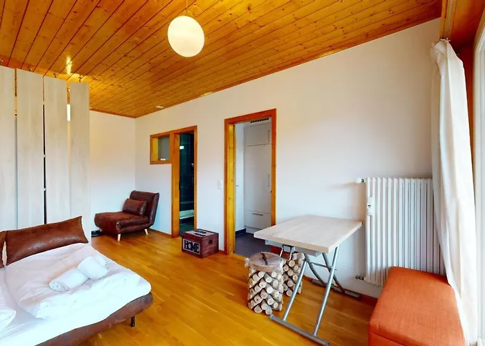 Calm With Balcony In Appartamento Crans-Montana